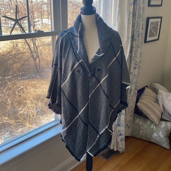 Modena Shawl Wrap One Size - Picture 1 of 6